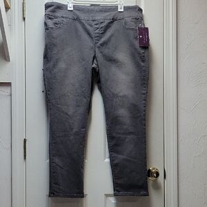 Gloria Vanderbilt Charcoal Distressed Women's Jeggings